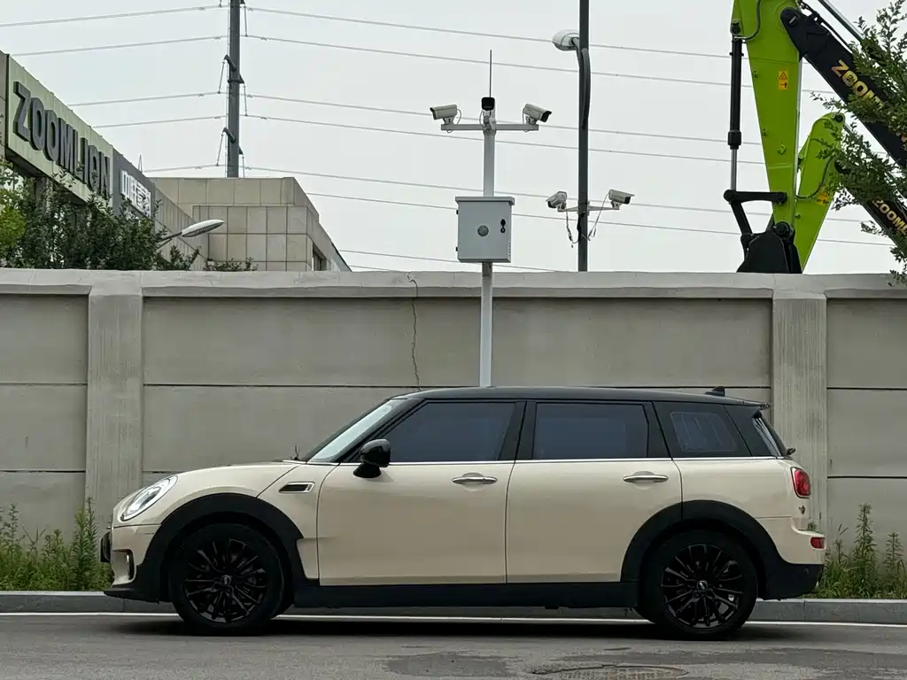 MINI Clubman 2018 — фото 20