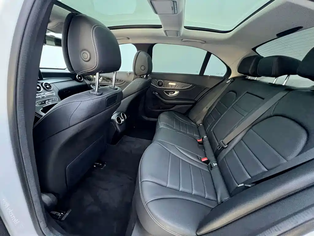 Mercedes-Benz C-Class 2018 — фото 11