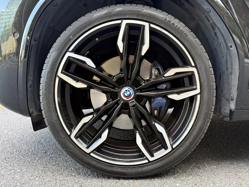 BMW X4 M40i 2023 — фото 17