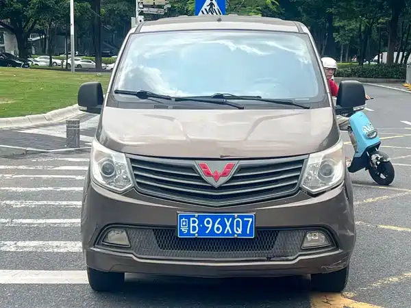 Wuling Journey Classic 2016