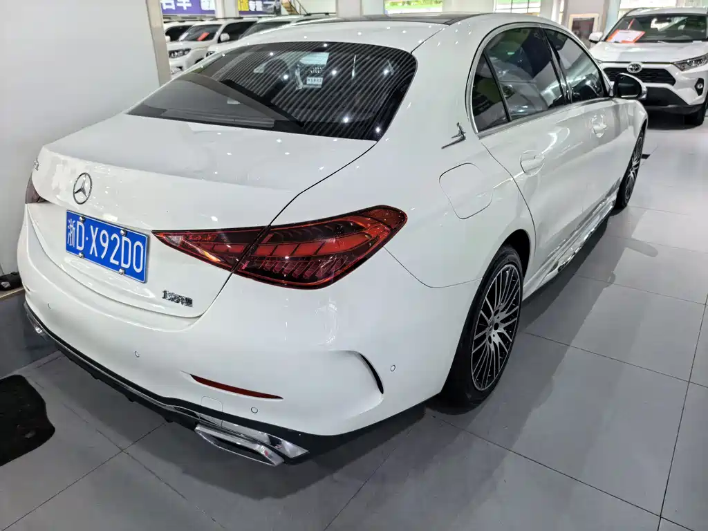 Mercedes-Benz C-Class 2022 — фото 11