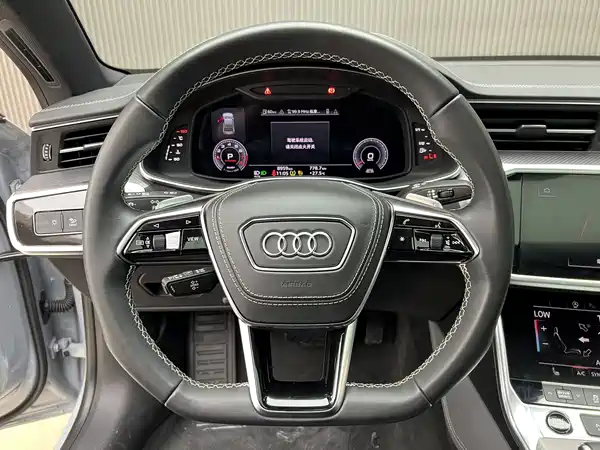 Audi A7L 2025