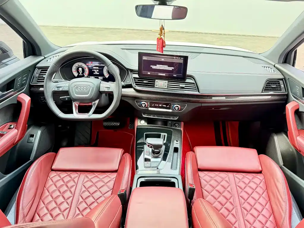 Audi Q5L Sportback 2022 — фото 7