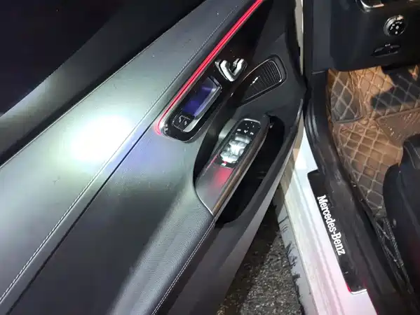 Mercedes-Benz C-Class 2024