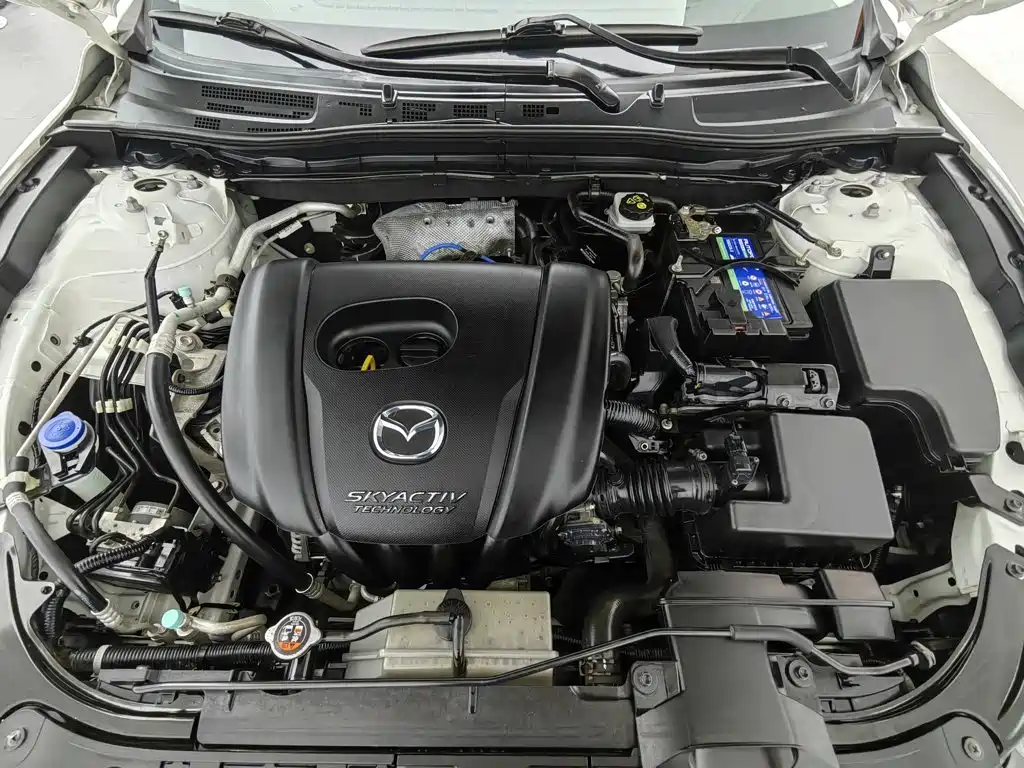 Mazda 3 Axela 2015