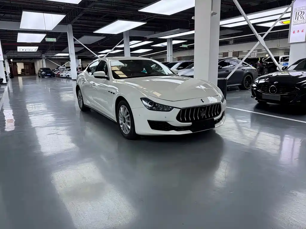 Maserati Ghibli 2018 — фото 3