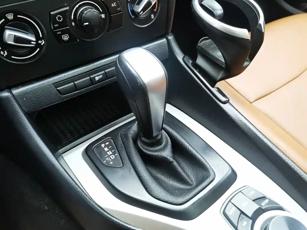 BMW X1 2013 — фото 13