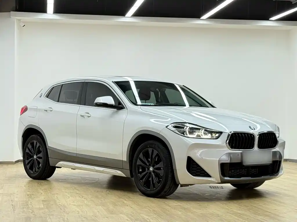 BMW X2 2022 — фото 8