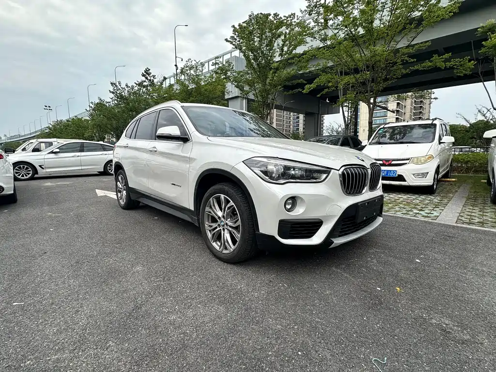 BMW X1 2017 — фото 2