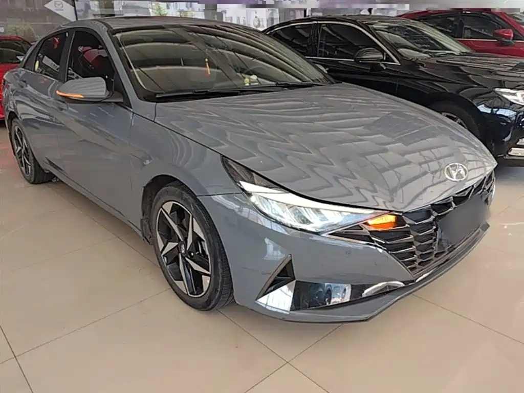 Hyundai Elantra 2022 — фото 4