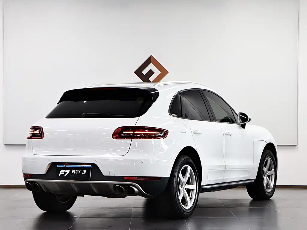 Porsche Macan 2017 — фото 6