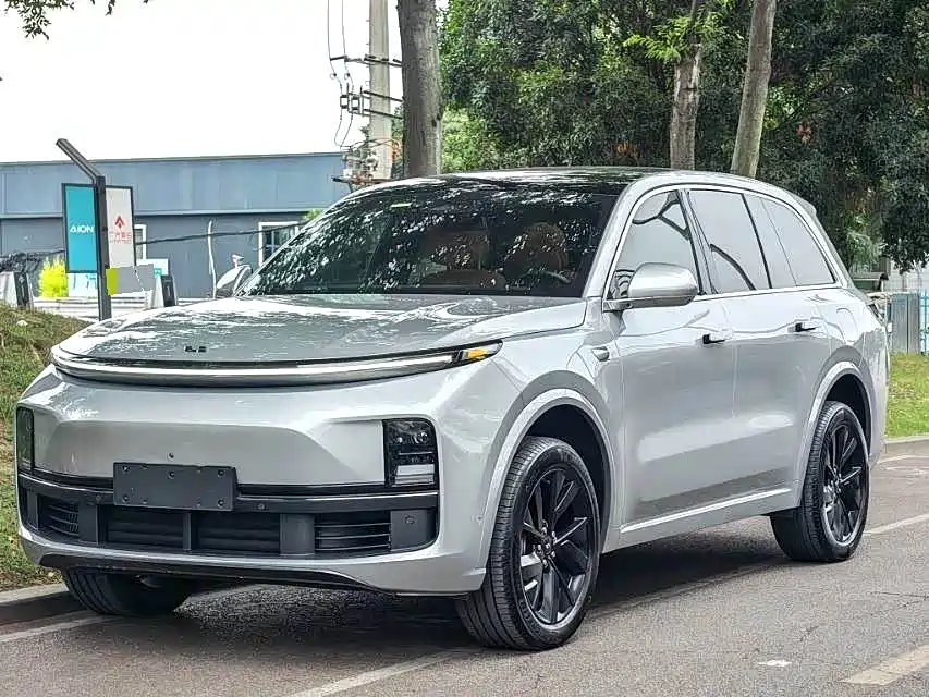 Li Auto Li L8 2024