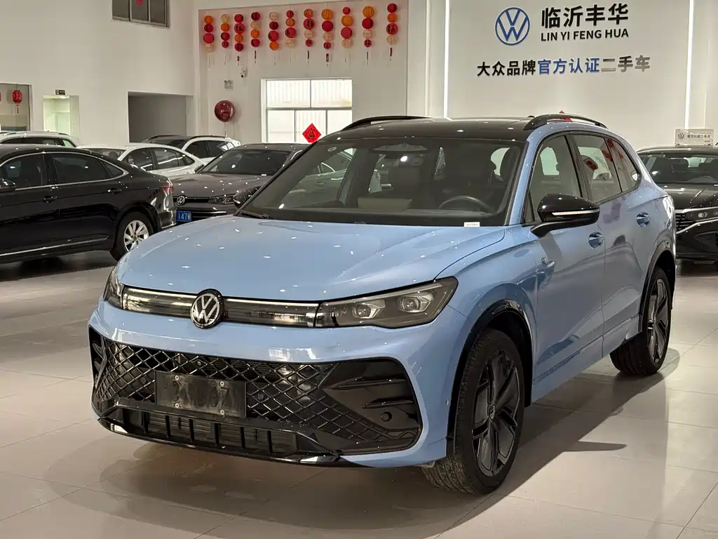Volkswagen Tiguan L 2025 — фото 1