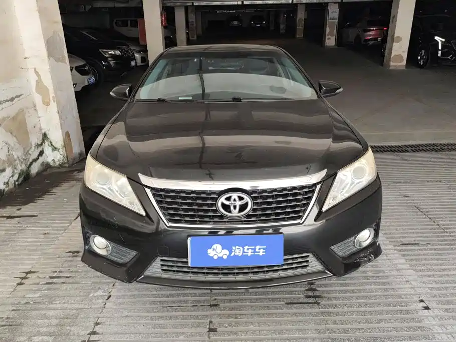 Toyota Camry 2014 — фото 2