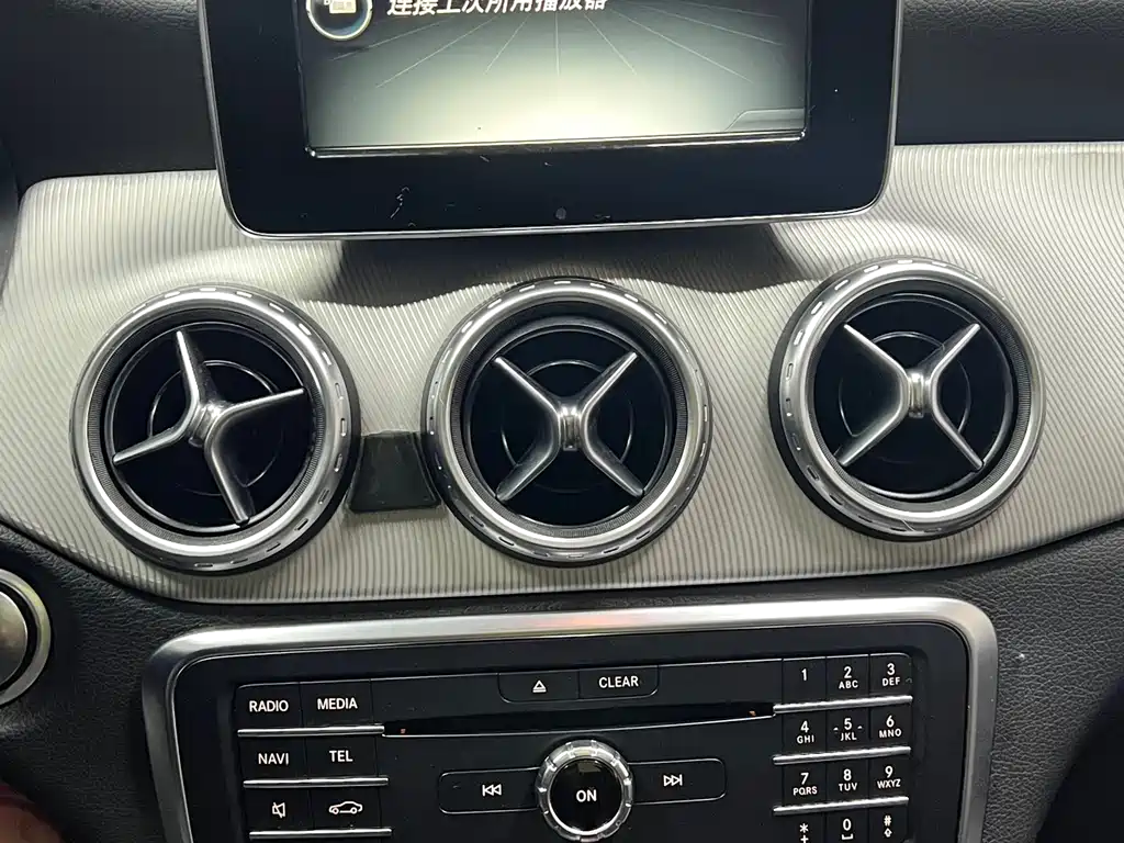 Mercedes-Benz GLA 2016 — фото 19