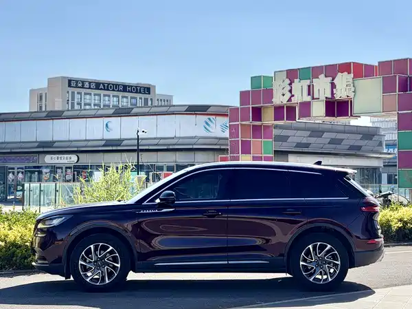 Lincoln Corsair 2021