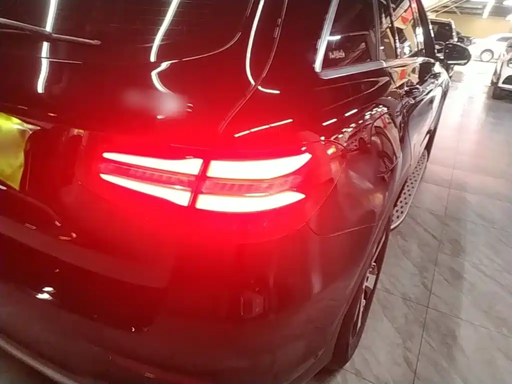 Mercedes-Benz GLC 2018 — фото 8