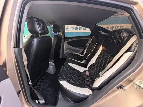 Hyundai Accent 2014
