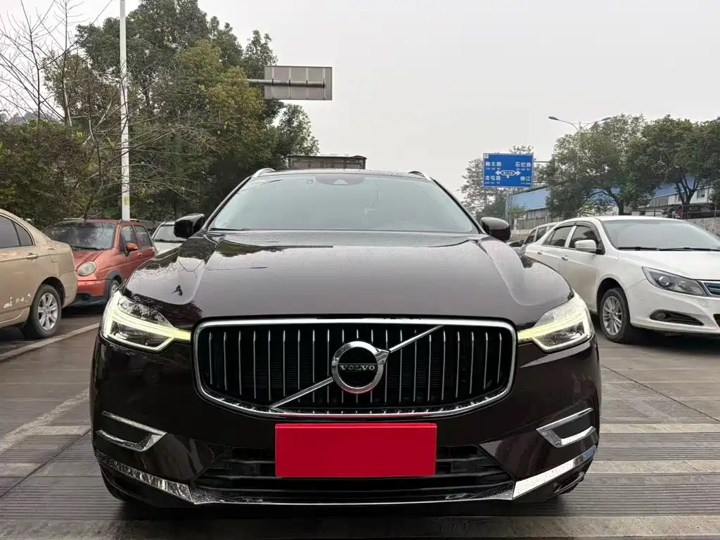 Volvo XC60 2018 — фото 2