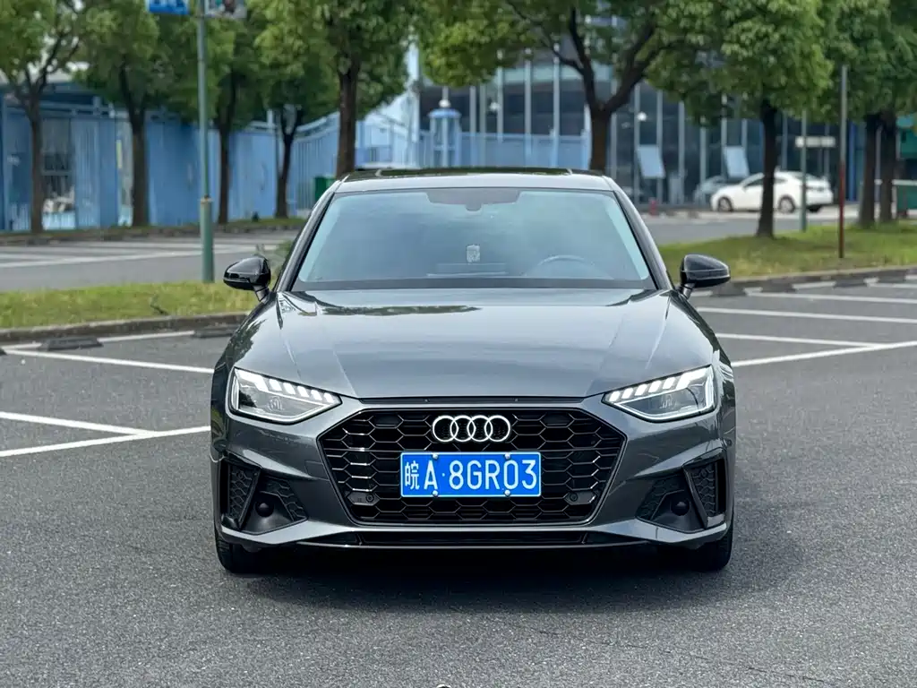 Audi A4L 2022 — фото 2