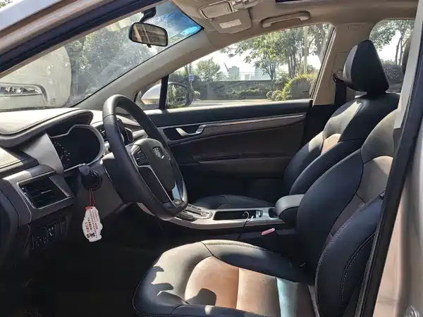 Geely Emgrand GS 2017