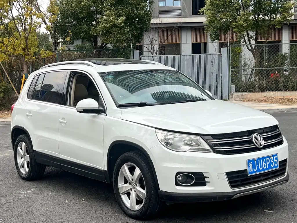 Volkswagen Tiguan 2011 — фото 3