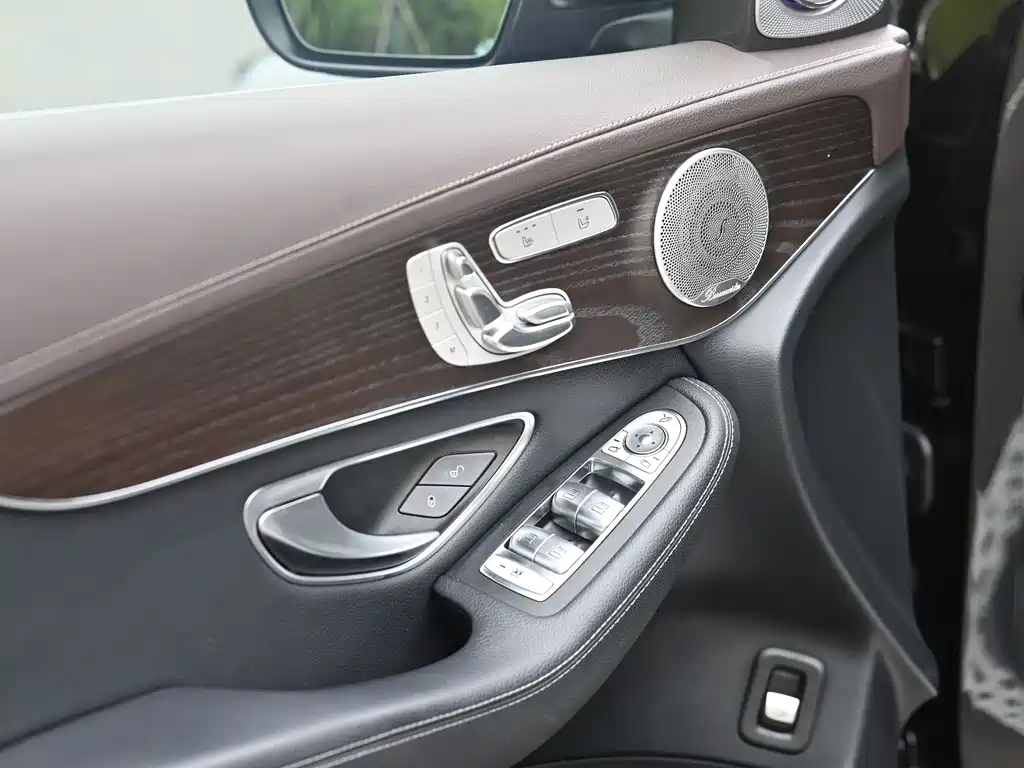 Mercedes-Benz GLC 2022 — фото 10