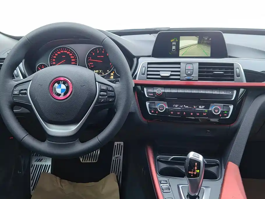 BMW 3 Series GT 2018 — фото 12