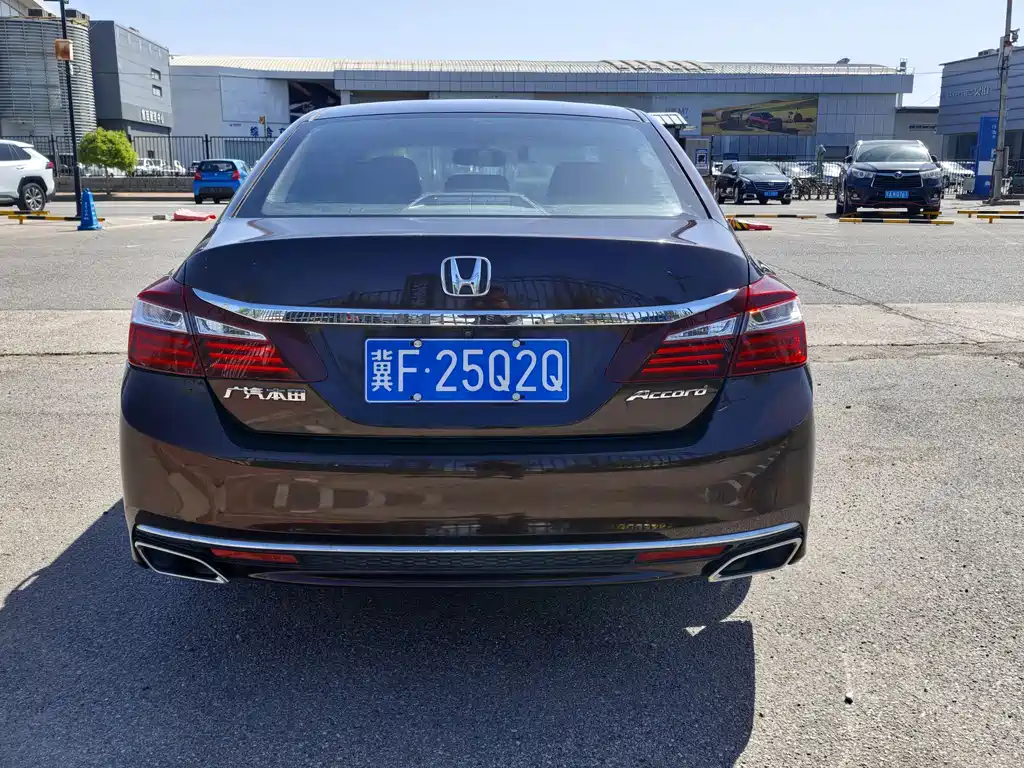 Honda Accord 2016 — фото 6