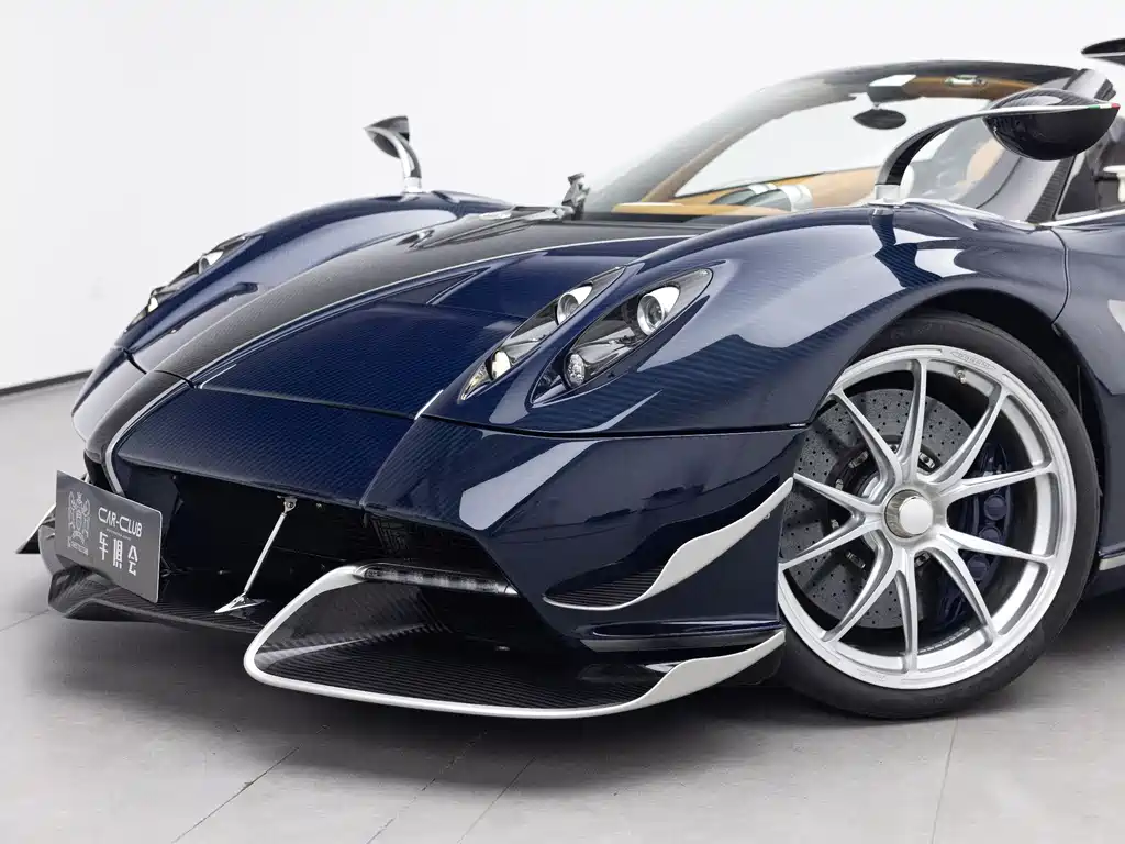 Pagani Huayra 2025 — фото 9