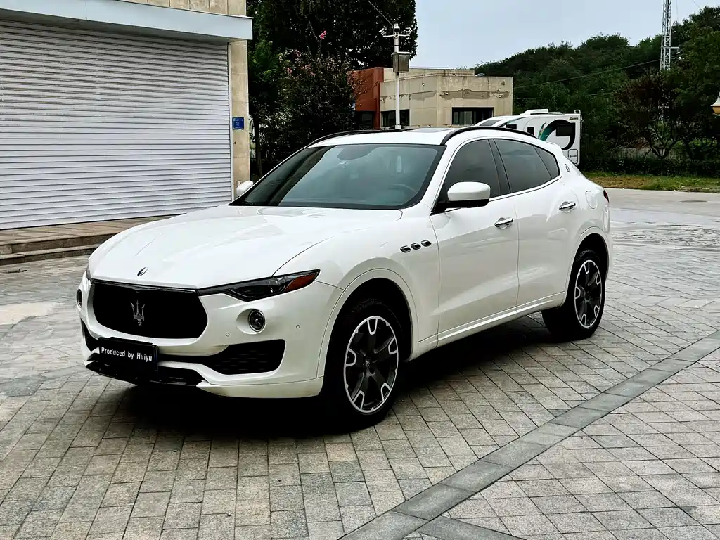 Maserati Levante 2017 — фото 1