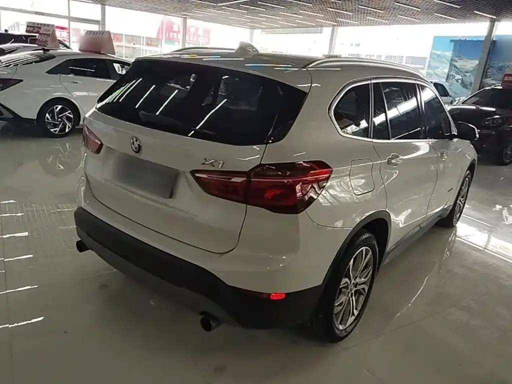 BMW X1 2017 — фото 7