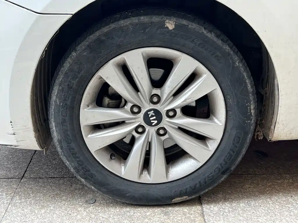 Kia K4 2015 — фото 14