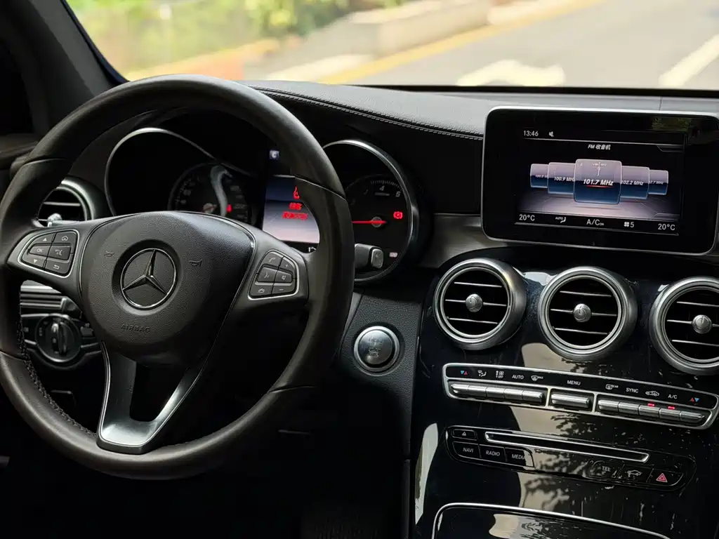 Mercedes-Benz GLC 2019 — фото 14