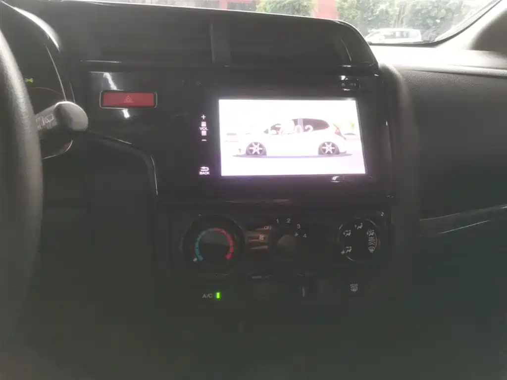 Honda Fit 2017 — фото 13