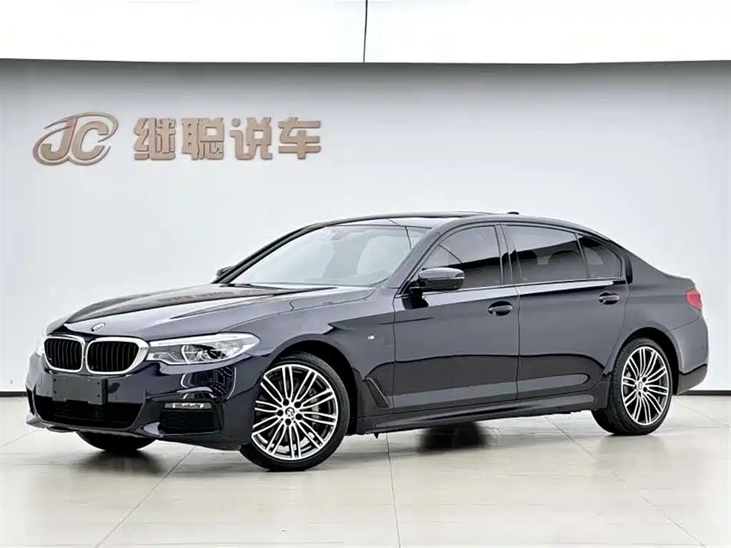 BMW 5 Series 2019 — фото 1
