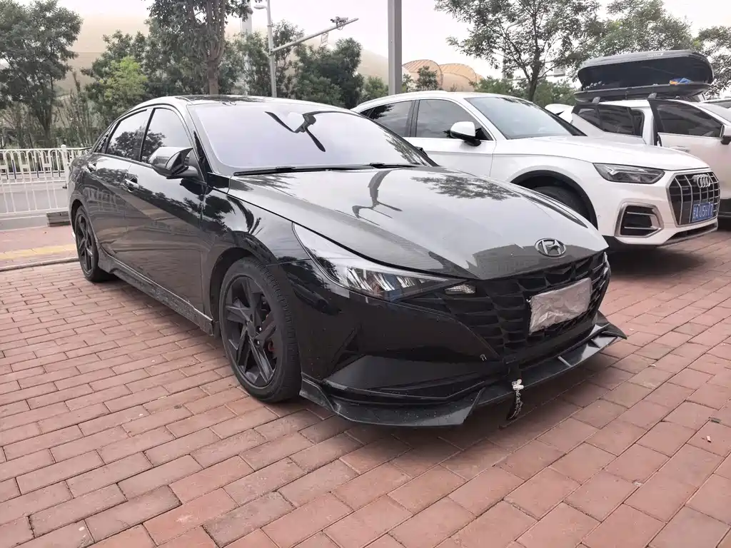 Hyundai Elantra 2022