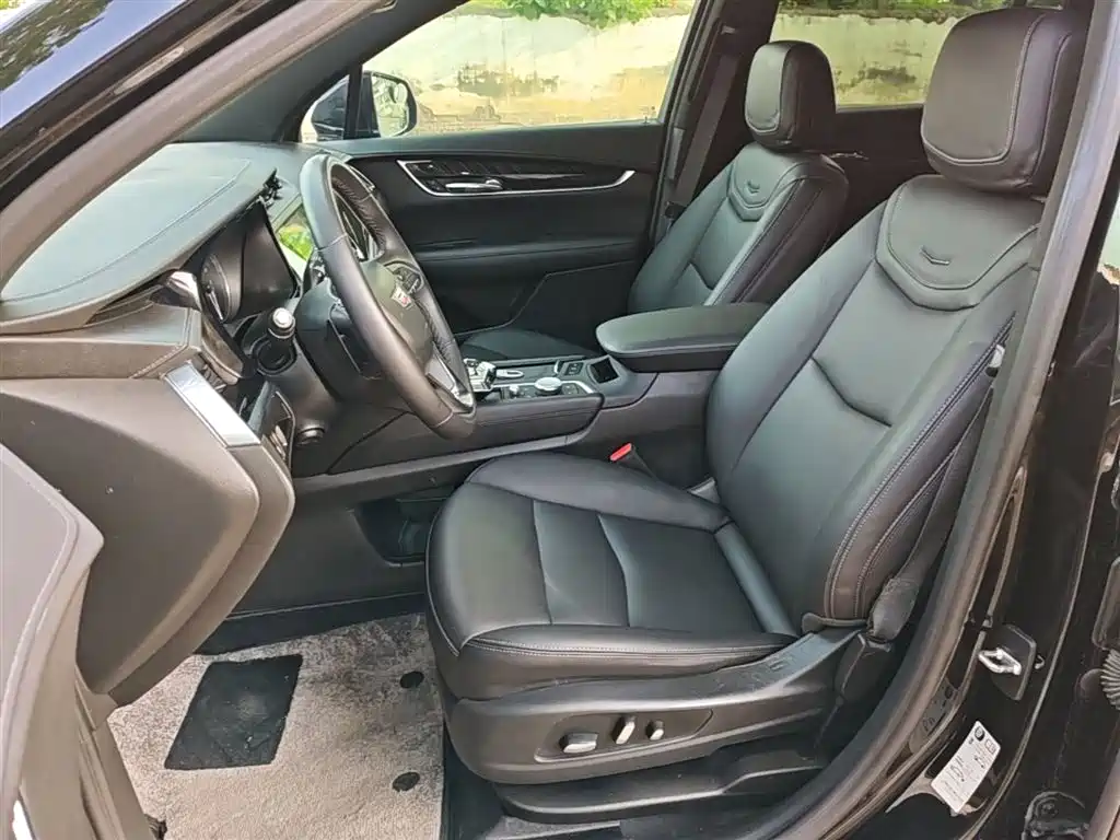 Cadillac XT6 2022 — фото 15