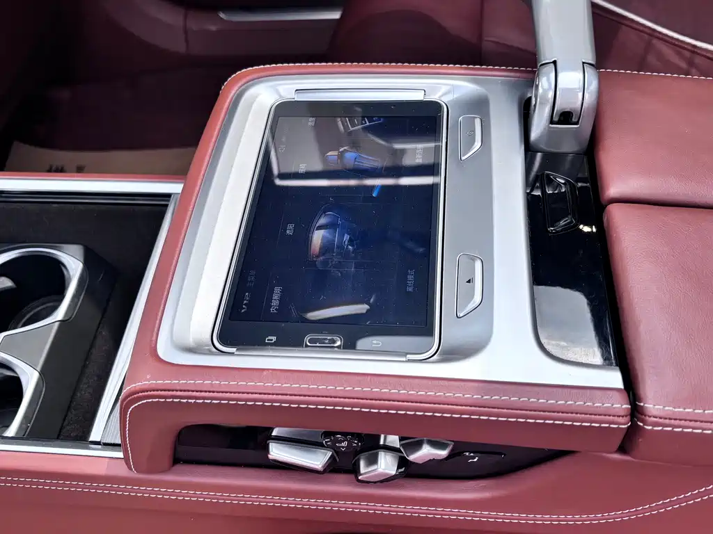 BMW 7 Series 2019 — фото 12
