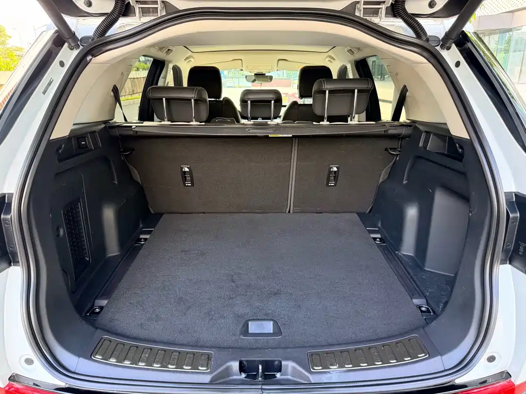 Land Rover Discovery Sport 2020 — фото 34