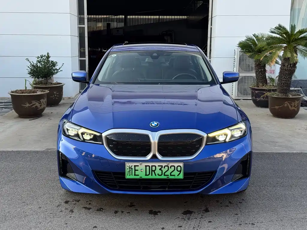 BMW i3 2022