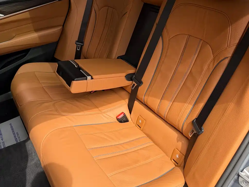 BMW 6 Series GT 2021 — фото 14