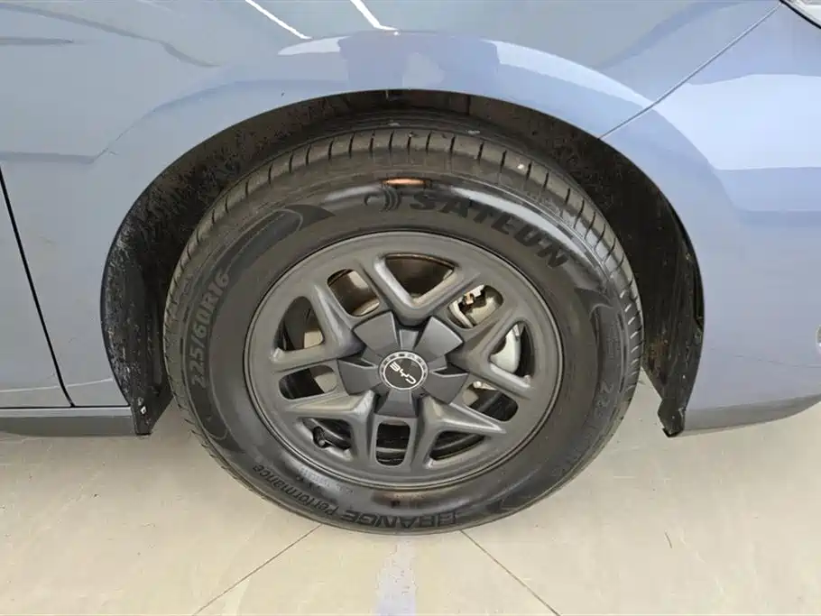 BYD Seal 05 DM-i 2025 — фото 6