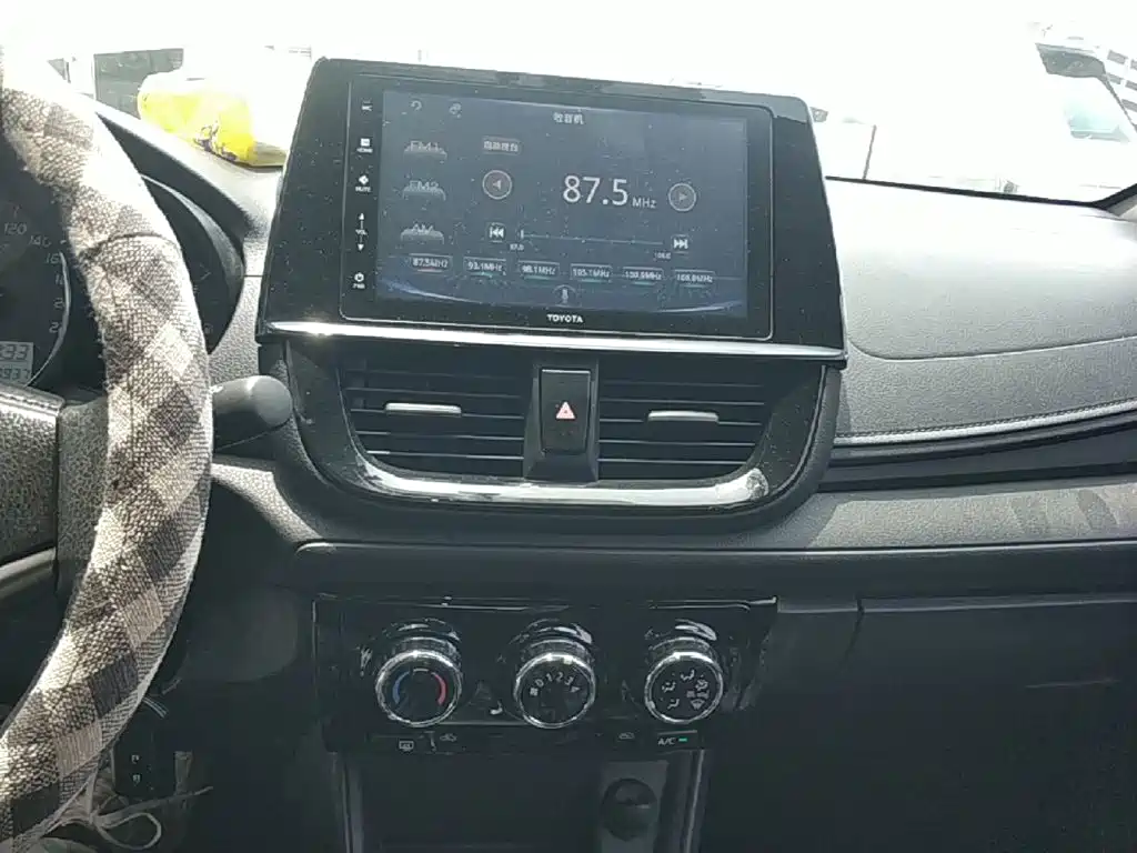 Toyota Vios 2022 — фото 13