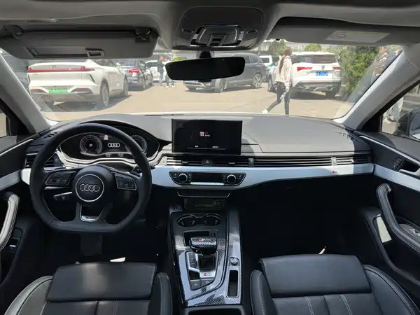 Audi A4L 2023