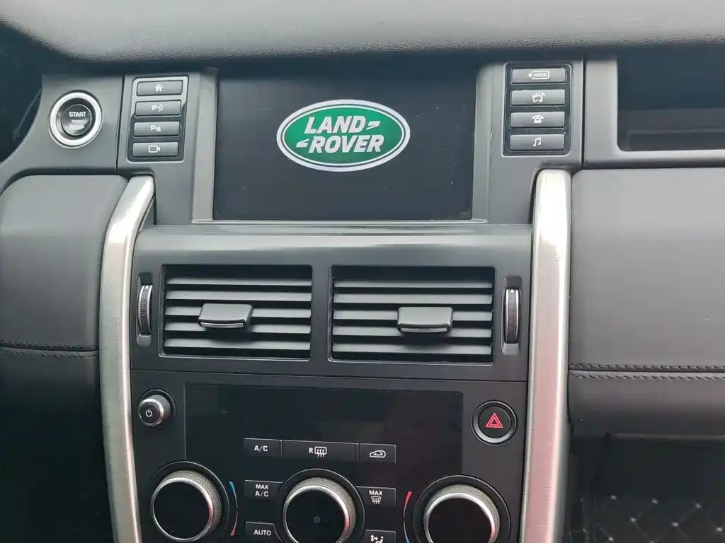 Land Rover Discovery Sport 2017 — фото 13