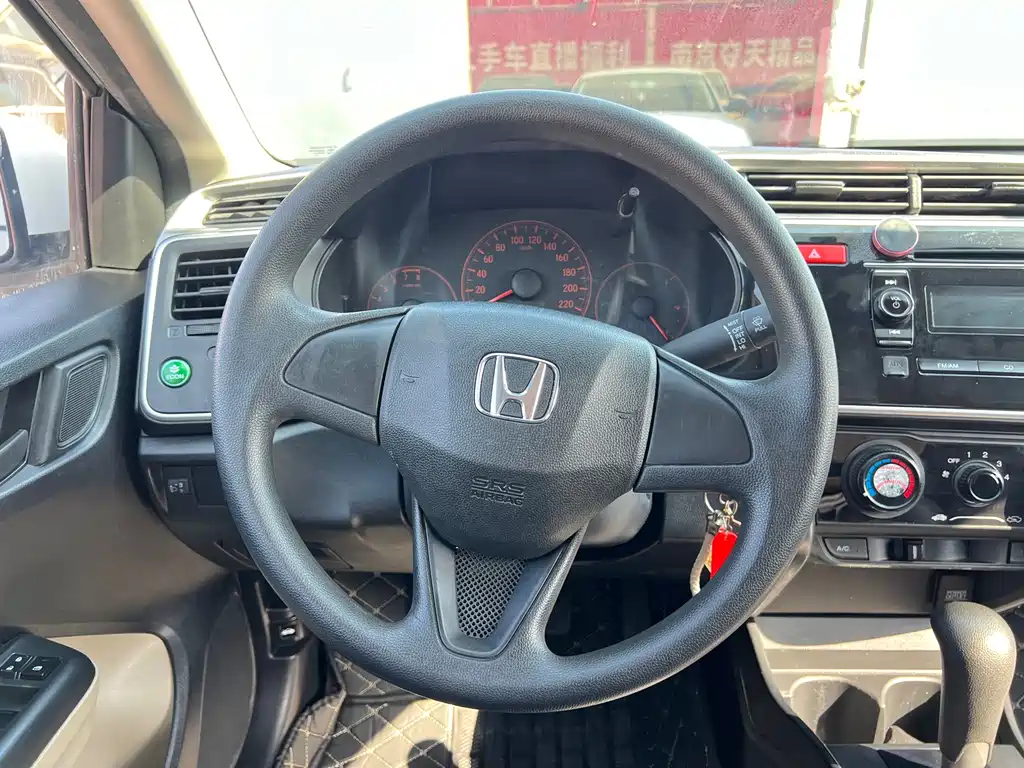 Honda City 2016 — фото 11