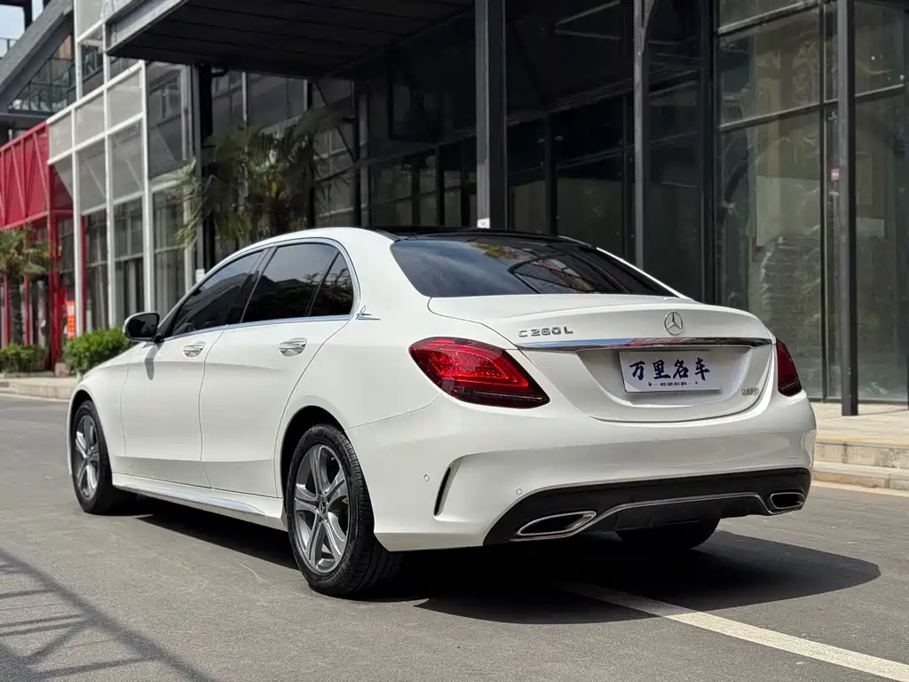 Mercedes-Benz C-Class 2019 — фото 24