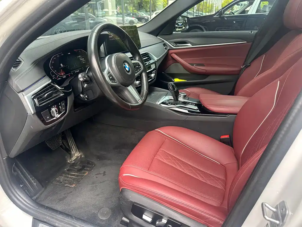 BMW 5 Series 2022 — фото 12