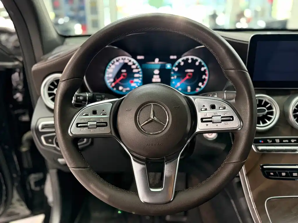 Mercedes-Benz GLC 2019 — фото 8